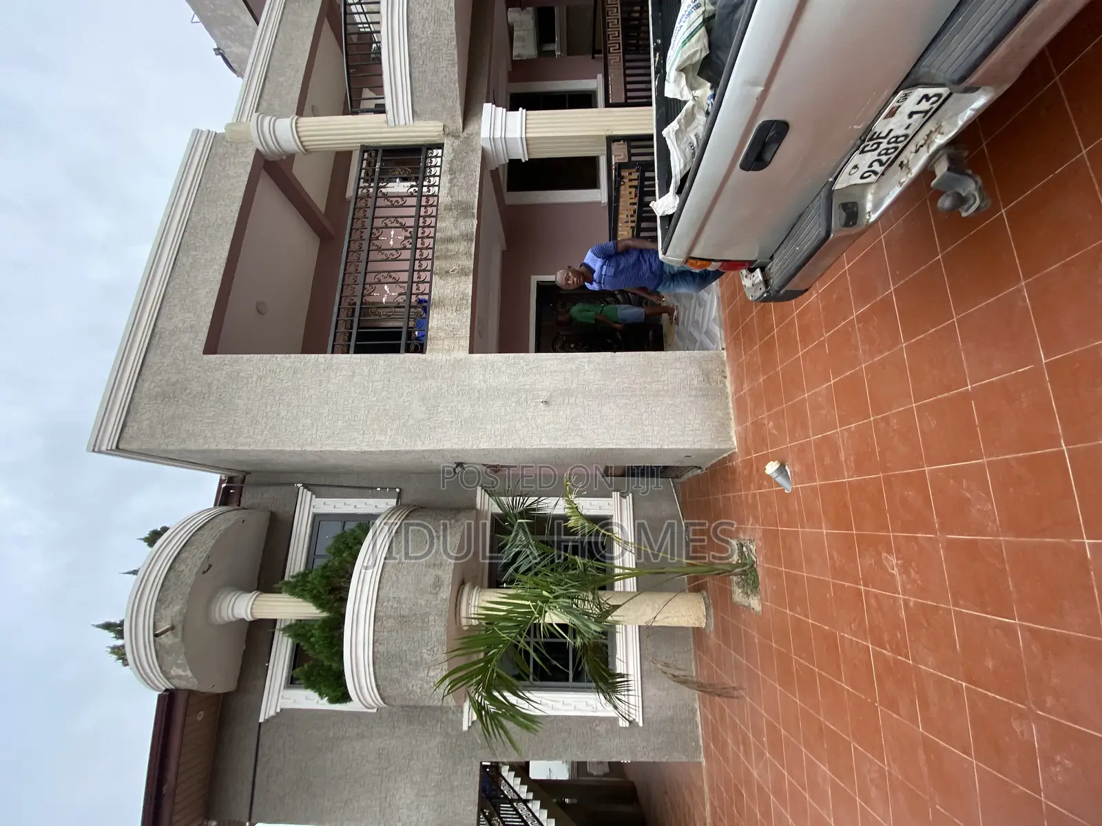4bdrm Apartment in Adenta Rowi, Housing Down for rent
