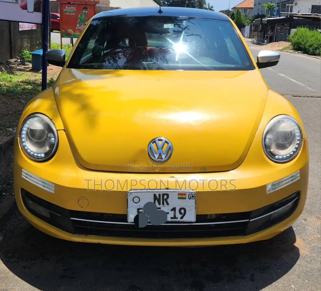 Volkswagen Beetle R-Line 2dr Hatchback (2.0L Turbo 4cyl 6AM) 2014