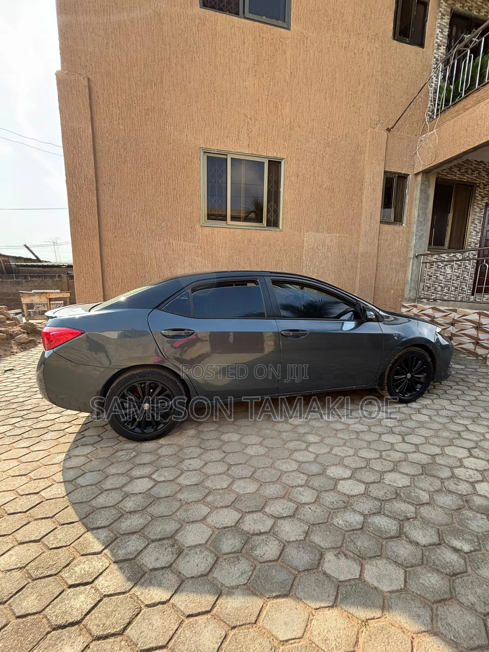 Toyota Corolla LE Premium 4dr Sedan (1.8L 4cyl CVT) 2016 Black