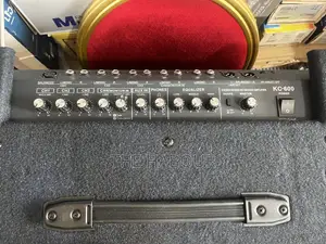 Roland Kc-550 Keyboard Combo