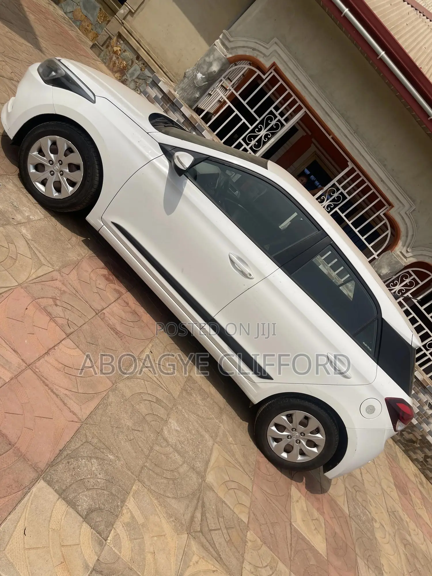 Hyundai i20 1.4 Dual VTVT Petrol (AT) 2016 White