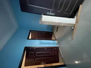 Spacious Office/Commercial Space With Over 10 Rooms for Rent