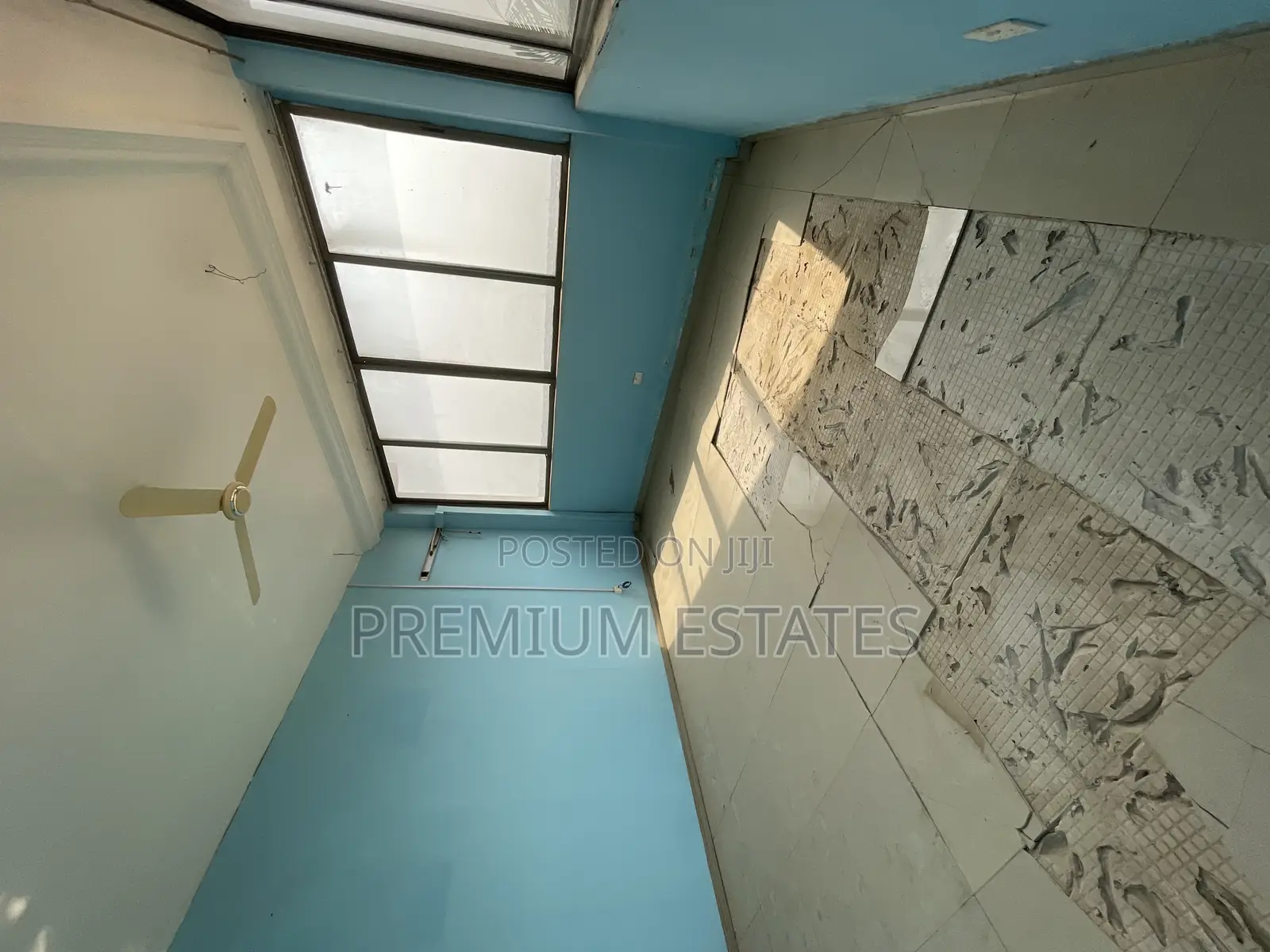 Spacious Office/Commercial Space With Over 10 Rooms for Rent