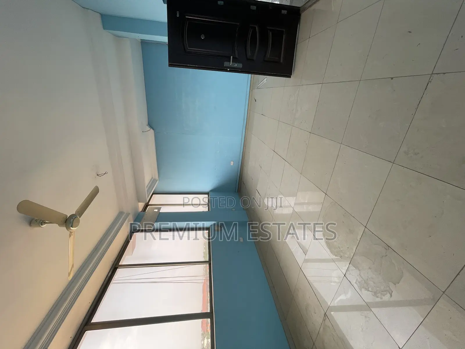 Spacious Office/Commercial Space With Over 10 Rooms for Rent