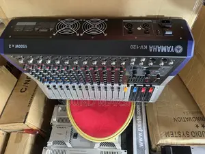 Yamaha Kv-120 Powered Mixer