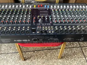 Yamaha SMX-24 Channel Console Mixer