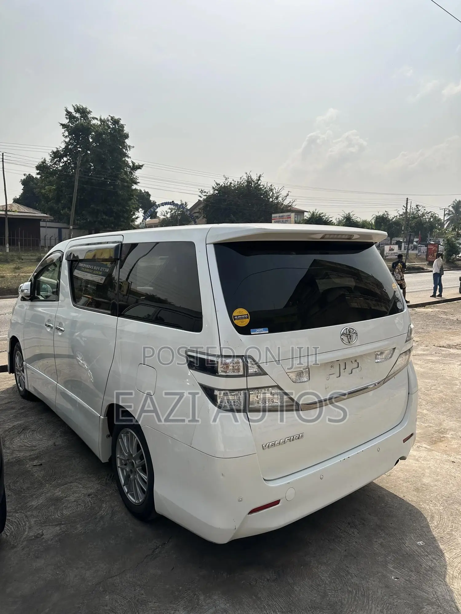 Toyota Vellfire 2014 White