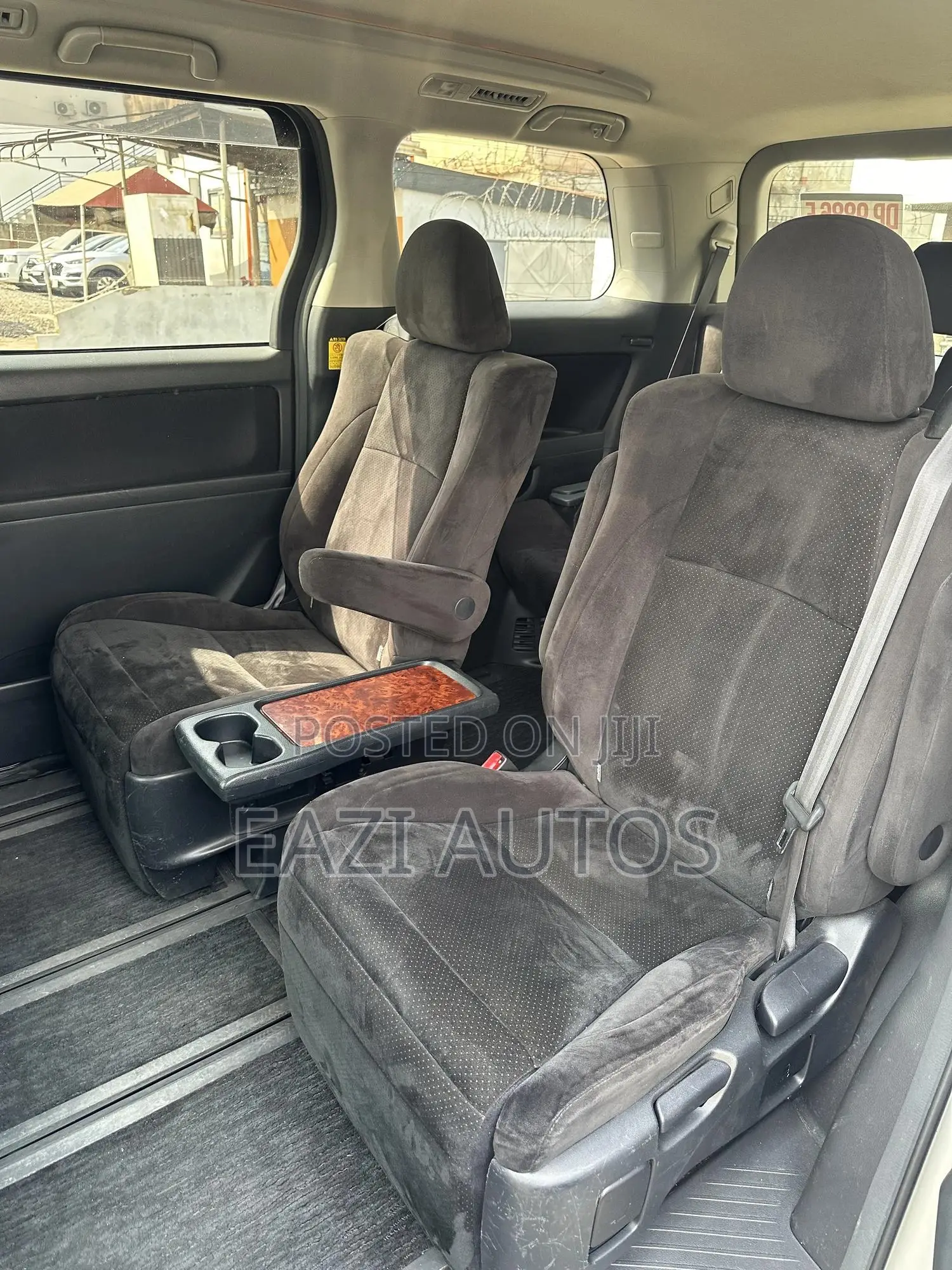 Toyota Vellfire 2014 White