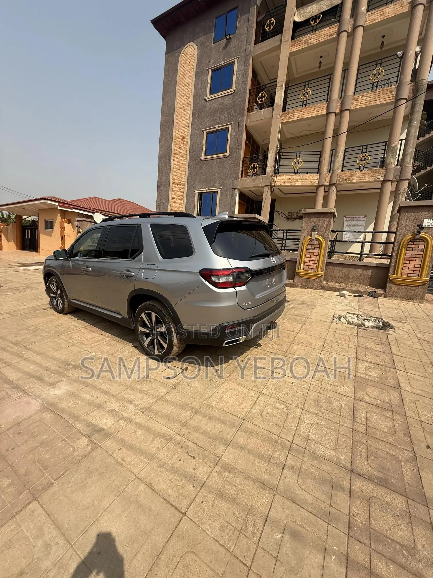 New Honda Pilot Touring AWD 2025 Silver