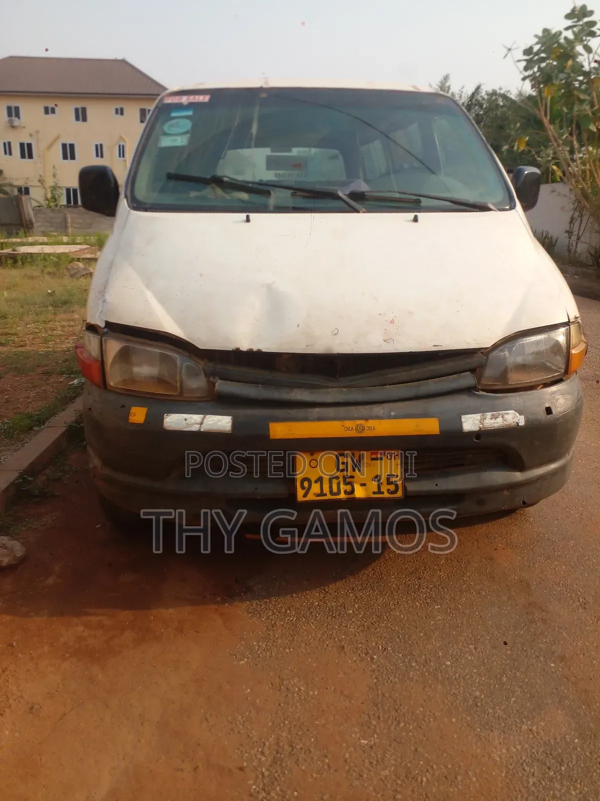 Toyota HiAce 1998 White