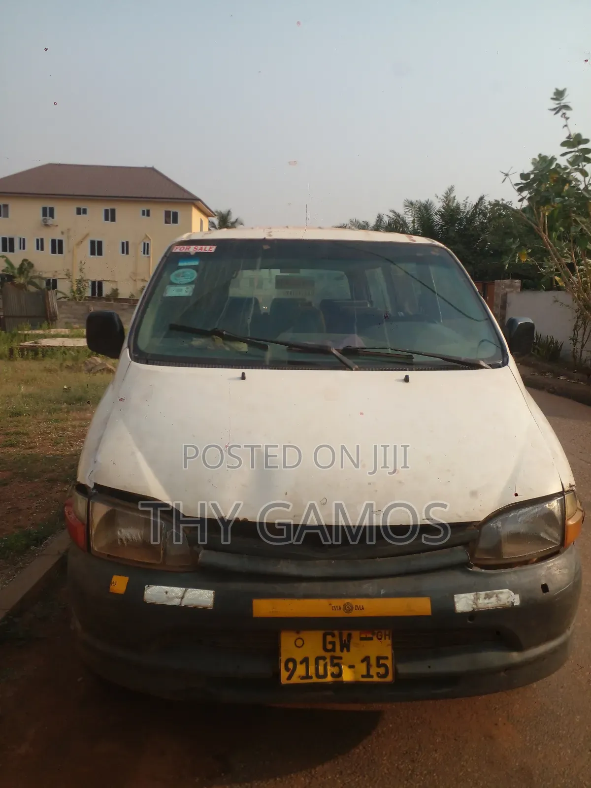 Toyota HiAce 1998 White