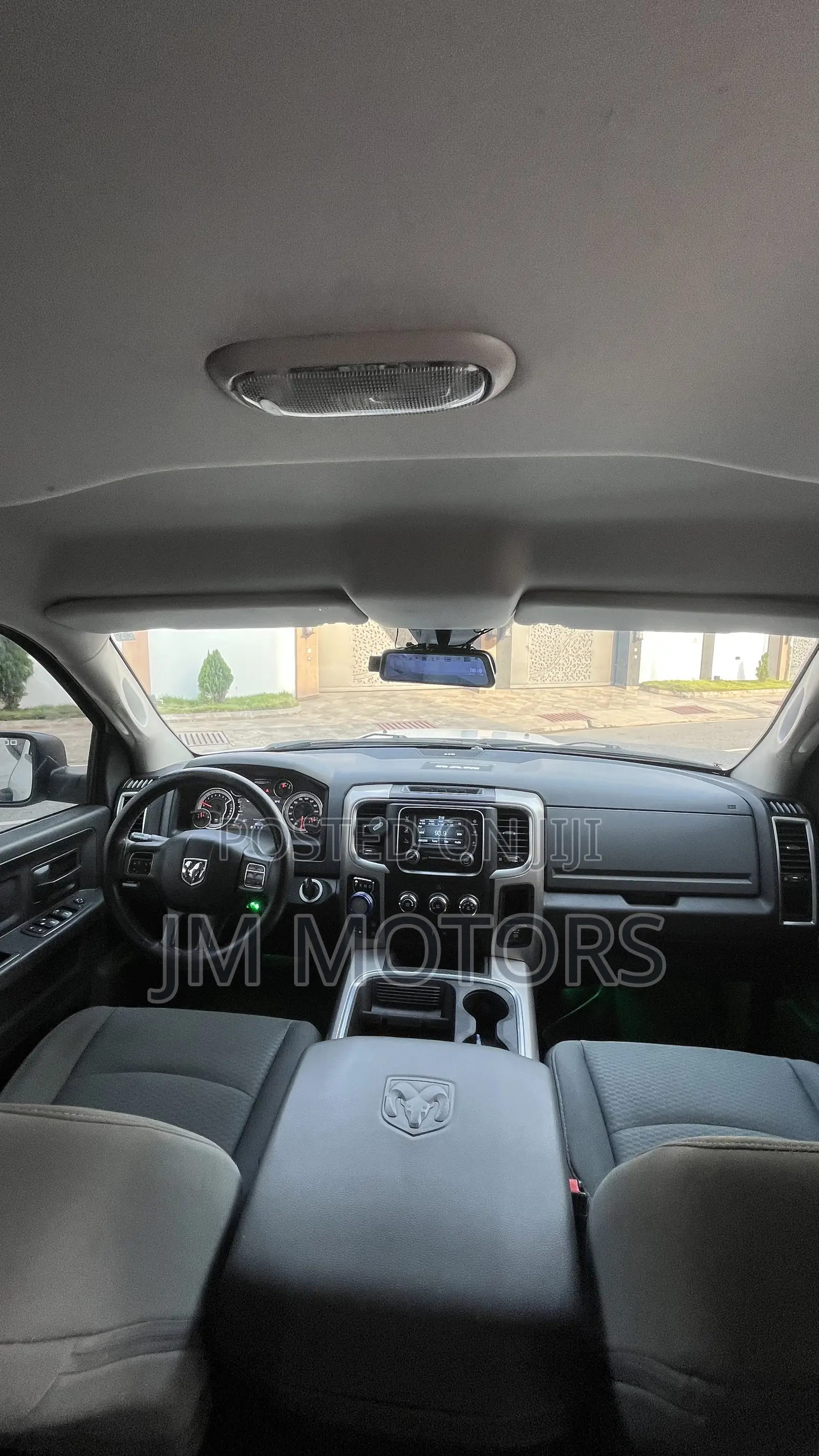 Dodge RAM 1500 3.6 Petrol AWD 2017 White