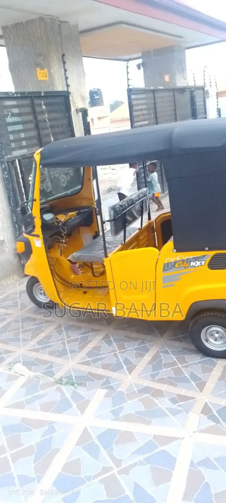 New Piaggio 2025 Yellow