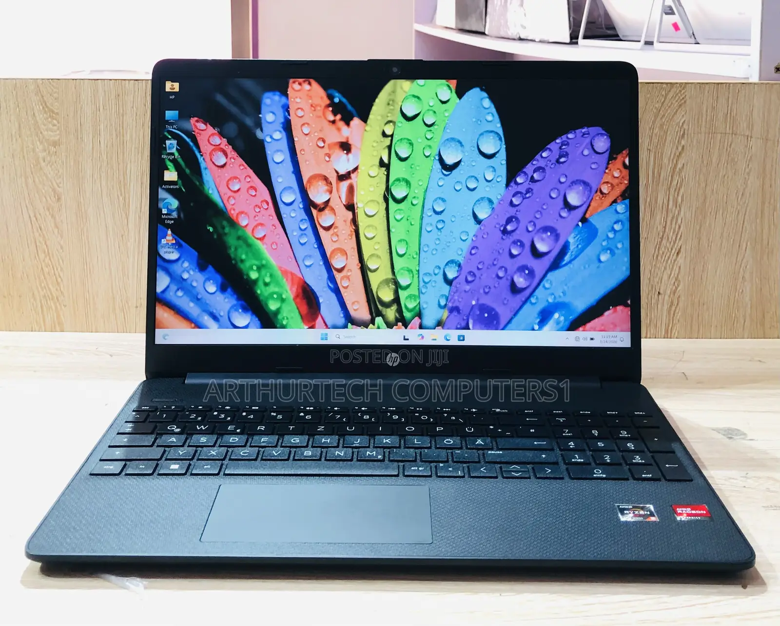 New Laptop HP 16GB AMD Ryzen 5 SSD 1T