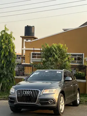 Audi Q5 2.0T Tech Premium AWD quattro 2018 Gray