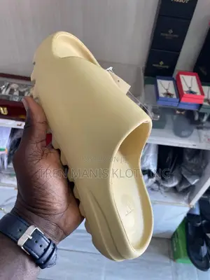 Yeezy Slide