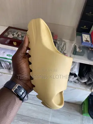 Yeezy Slide