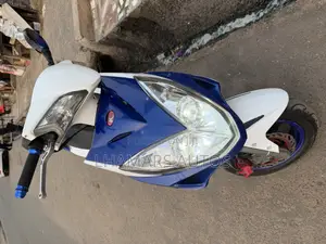 Kymco 2006 White