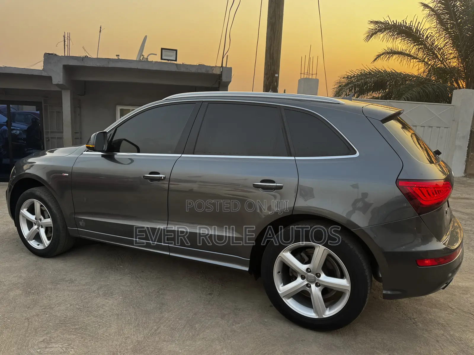Audi Q5 2.0T Premium AWD quattro 2017 Gray