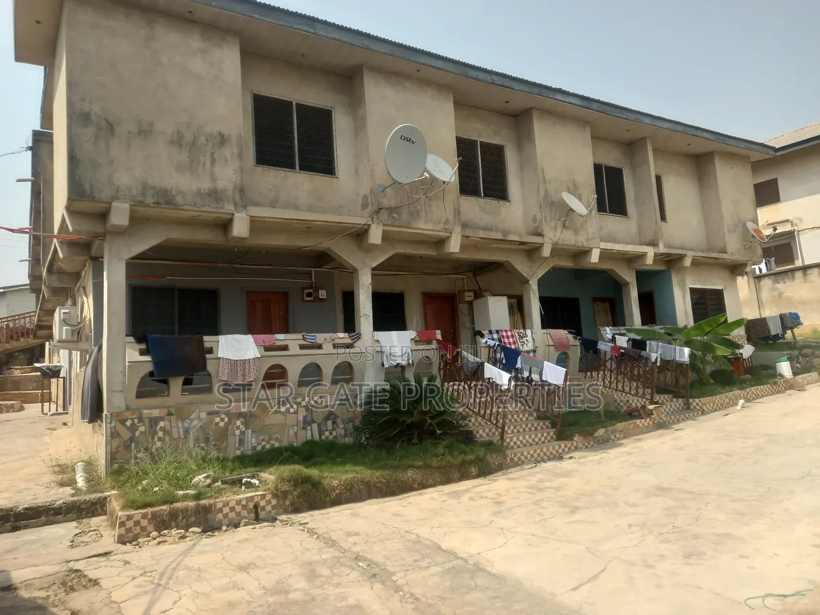 14bdrm House in Tech Aprade, Kumasi Metropolitan for sale