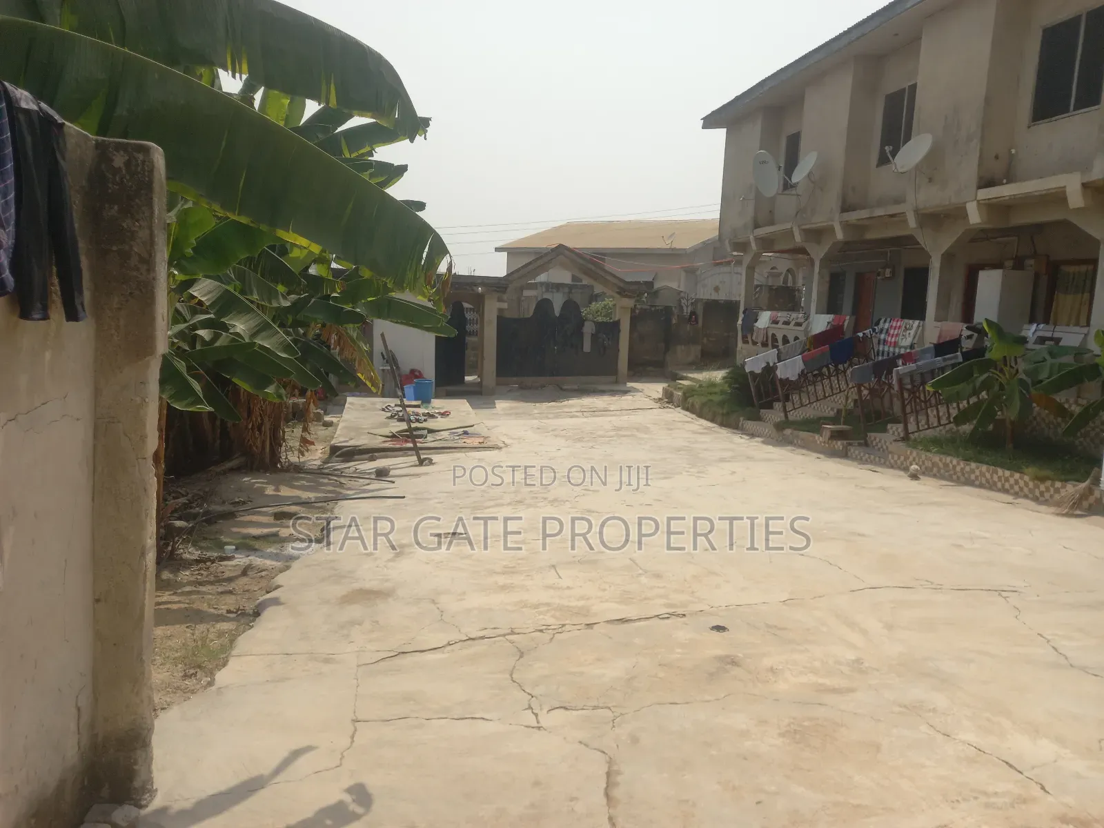 14bdrm House in Tech Aprade, Kumasi Metropolitan for sale