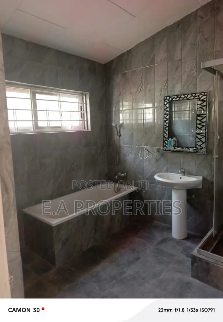 9bdrm House in E A Properties, SDA Area for sale