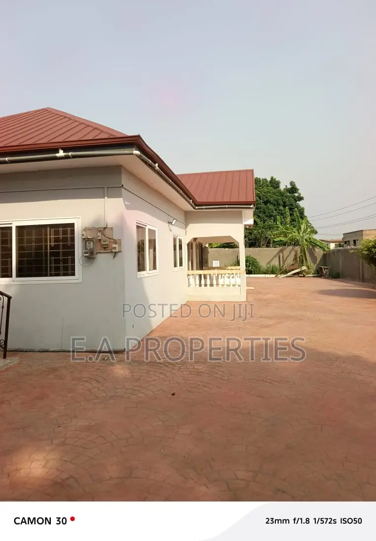 9bdrm House in E A Properties, SDA Area for sale