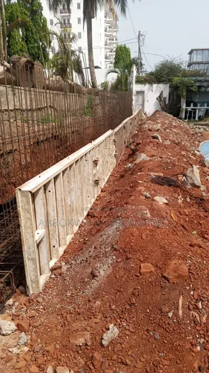 Formworks/Gutter Formwork/Retaining Wall Formwork/Metal Formworks
