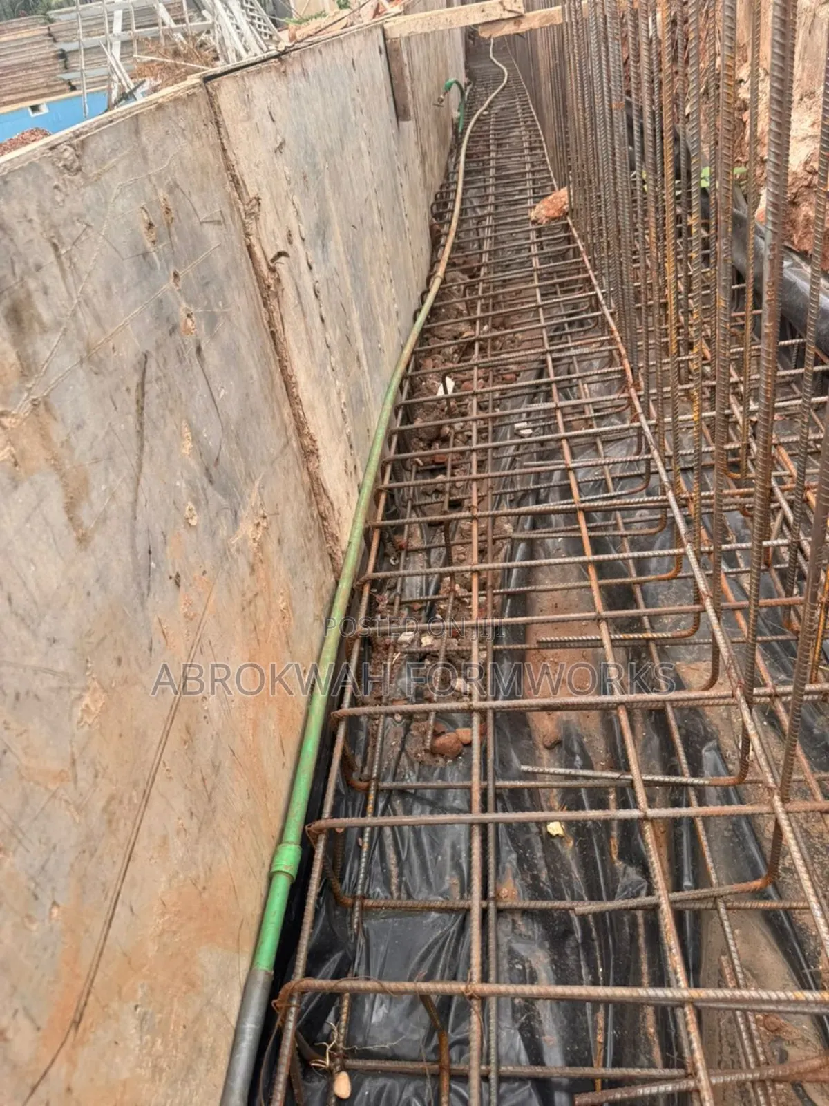 Formworks/Gutter Formwork/Retaining Wall Formwork/Metal Formworks