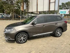 Mitsubishi Outlander SEL AWC 2018 Gray