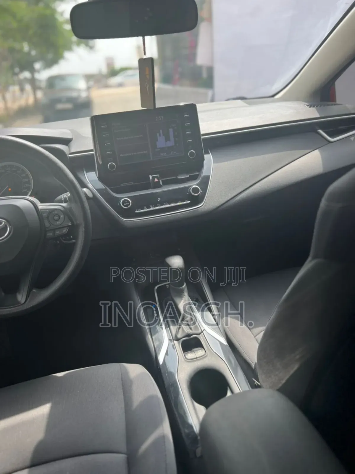 Toyota Corolla LE 2020 Red