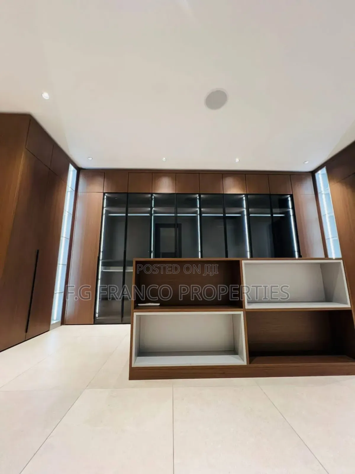 5bdrm House in Kg Franco Properties, East Legon for sale