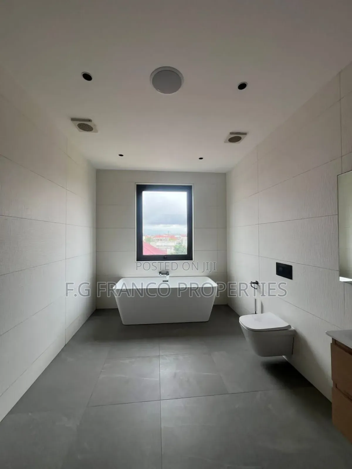 5bdrm House in Kg Franco Properties, East Legon for sale