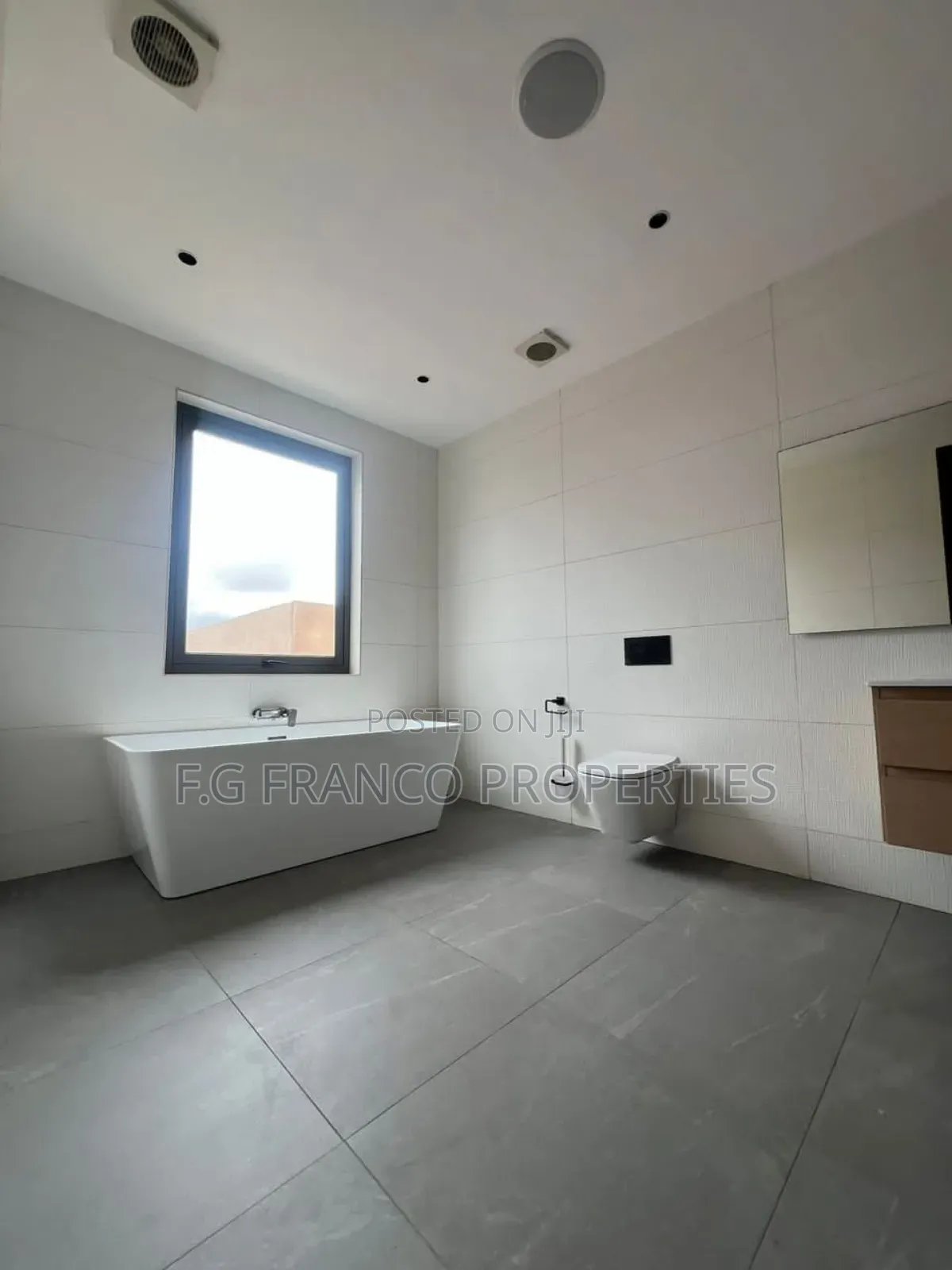 5bdrm House in Kg Franco Properties, East Legon for sale