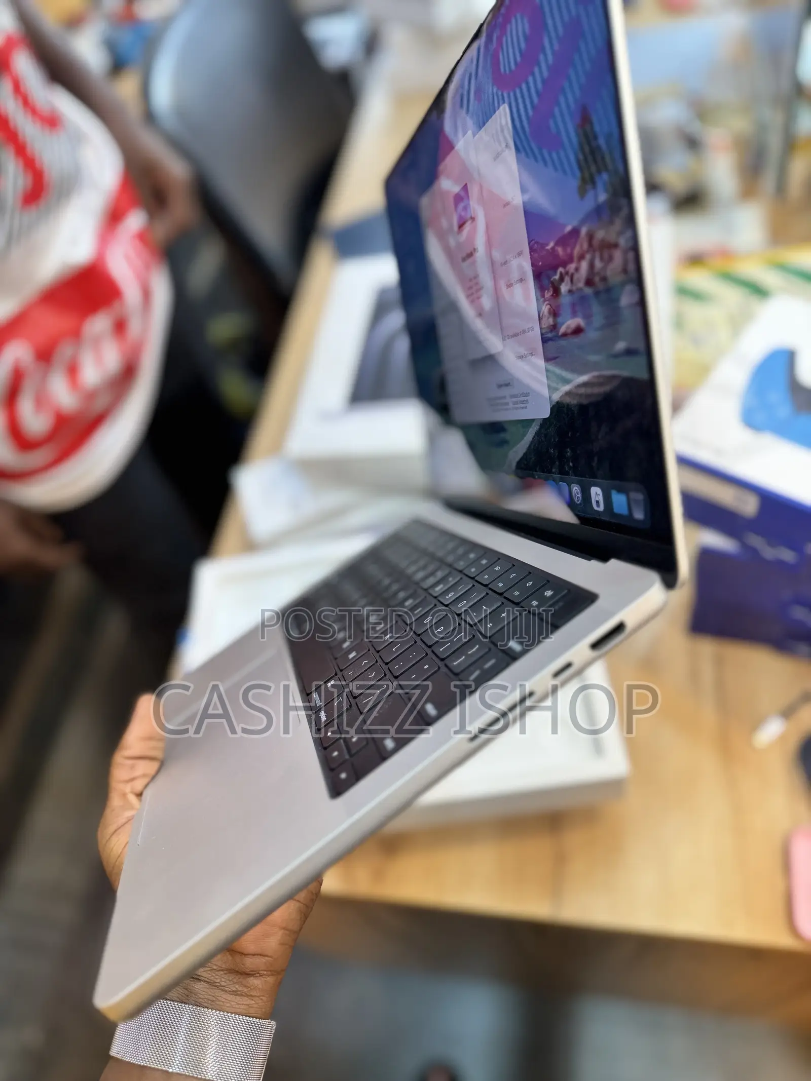 Laptop Apple MacBook Pro 2024 M4 14-Inch 16GB Apple M4 SSD 512GB