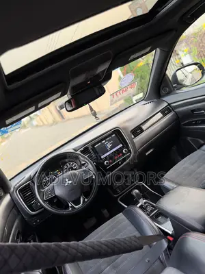 Mitsubishi Outlander 2020 Black
