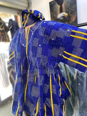 Men Smock and Batakali