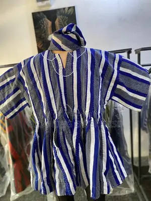 Men Smock and Batakali
