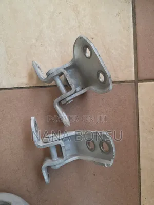 Toyota Voxy Door Hinges