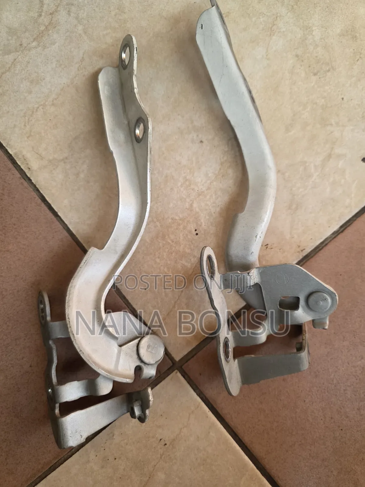 Toyota Voxy Door Hinges
