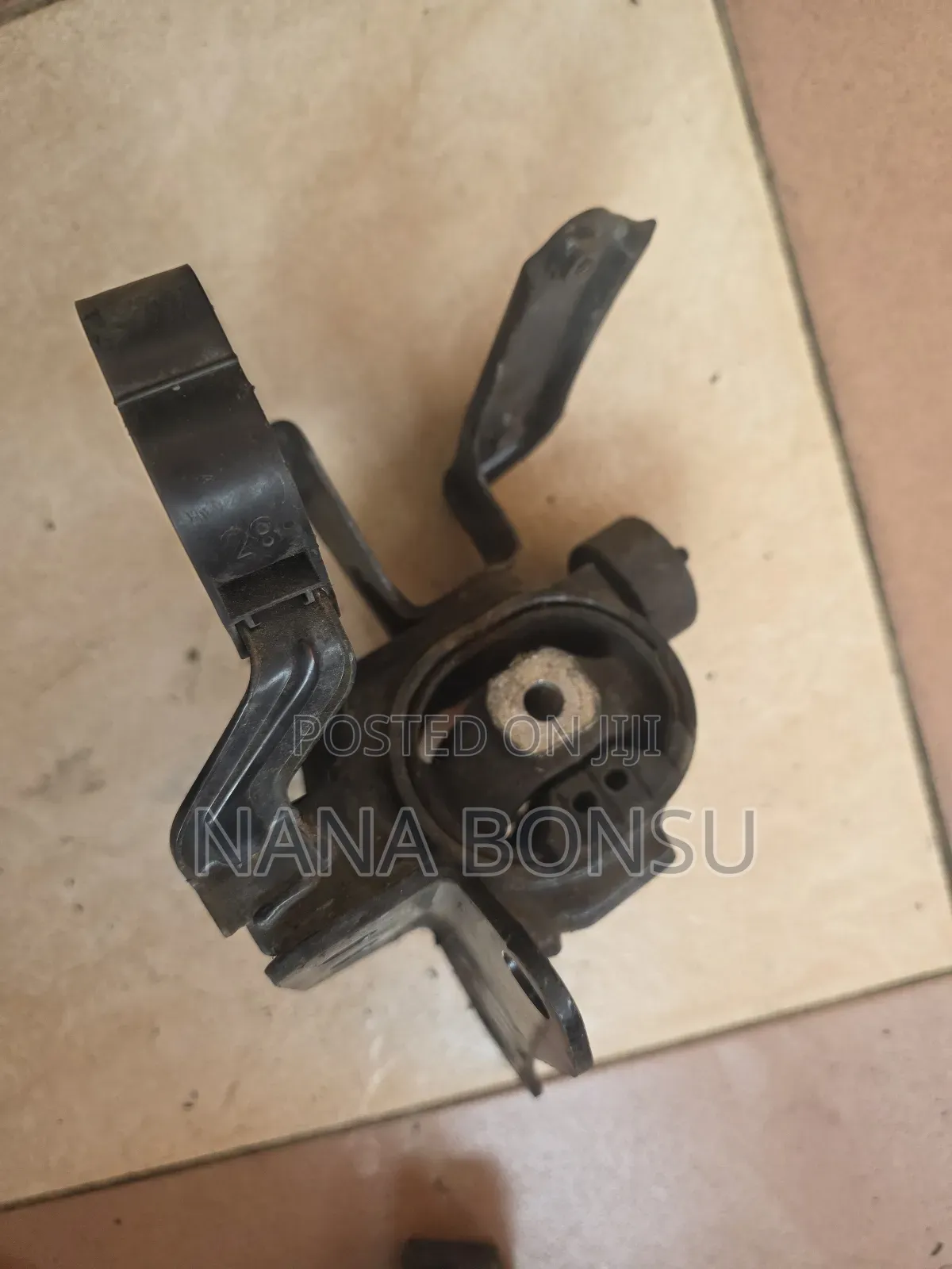 Toyota Voxy Engine /Gear Box Seats