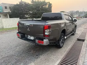 Mitsubishi L200 Sportero 2.4 Diesel 2021 Brown
