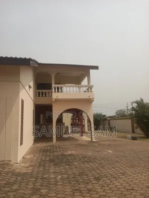 Furnished 8bdrm House in Tema Community 10 for rent
