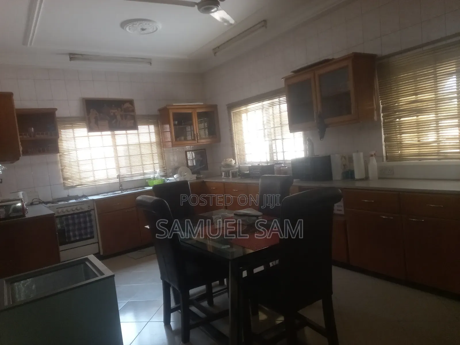 Furnished 8bdrm House in Tema Community 10 for rent