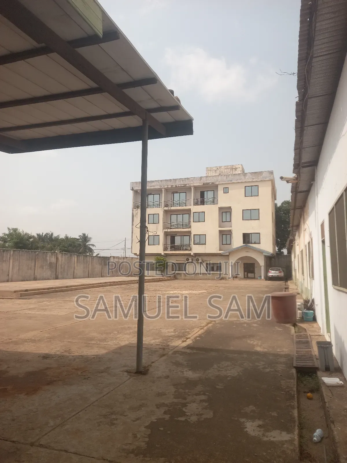 A Commercial Property With Warehouse for Sale at Tema