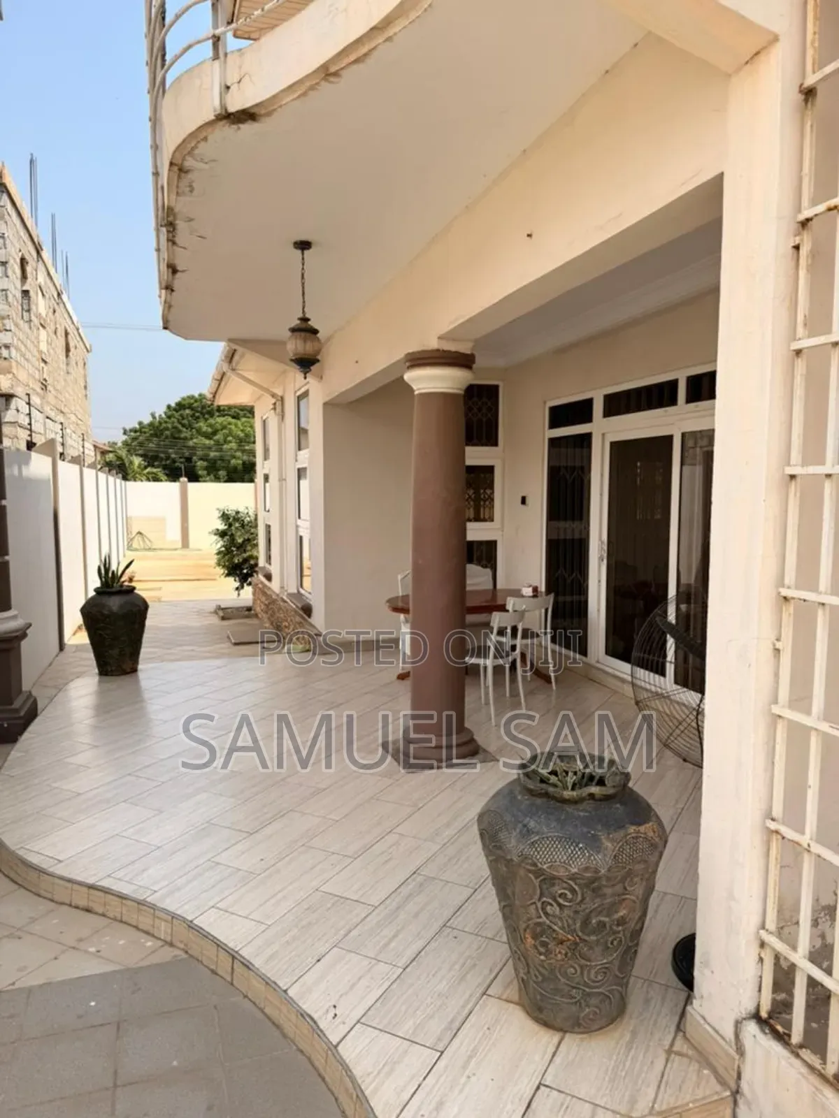 8bdrm House in Tema Community 11 for sale