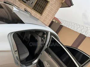Hyundai Elantra Limited 2018 Silver