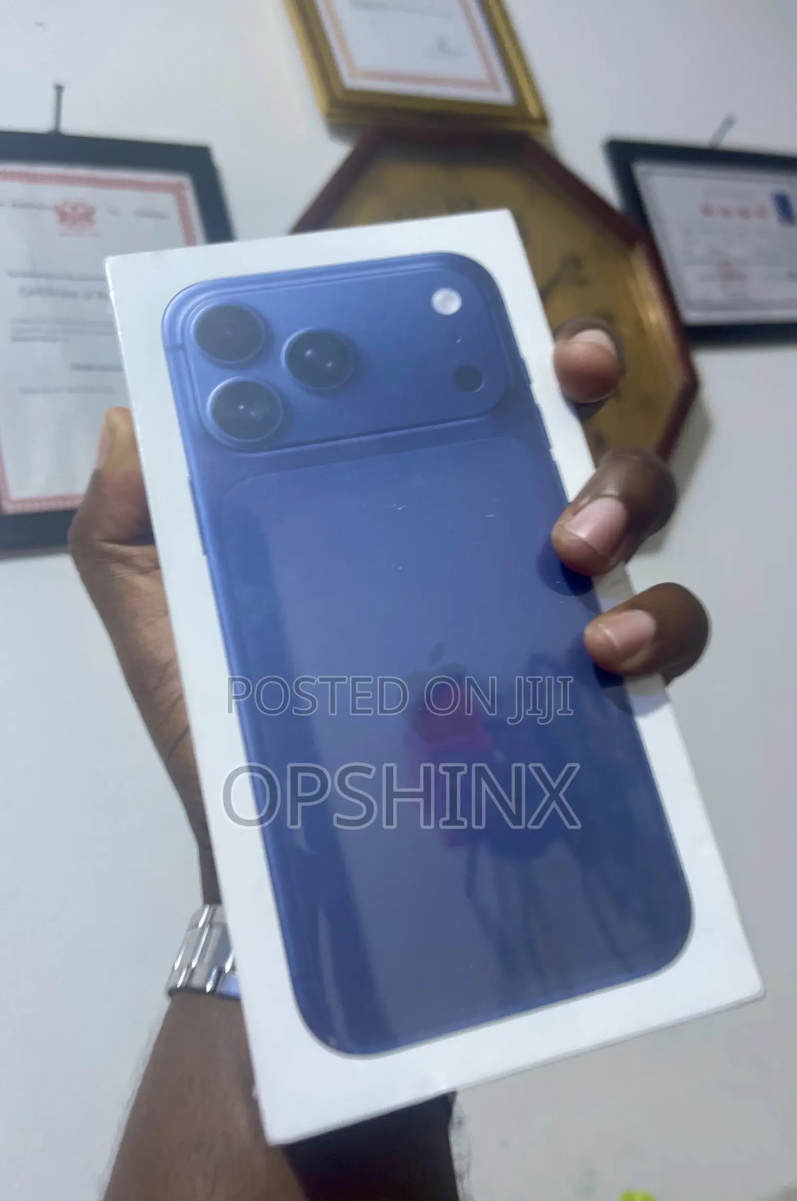 New Apple iPhone 17 Pro Max 256 GB Blue