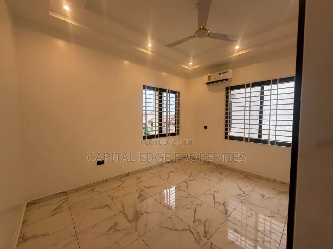 4bdrm Duplex in East Legon for sale