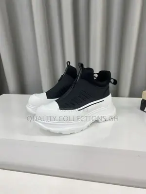 Alexander McQueen Black and White Fall